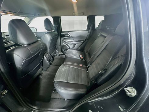 Used 2024 Mitsubishi Outlander SE FWD image 29