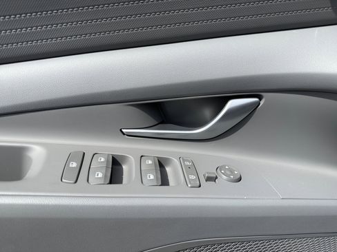 New 2025 Hyundai Elantra SE w/ Cargo Package FWD image 20