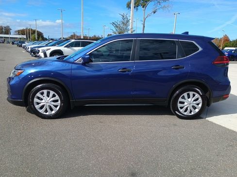 Used 2018 Nissan Rogue S image 8
