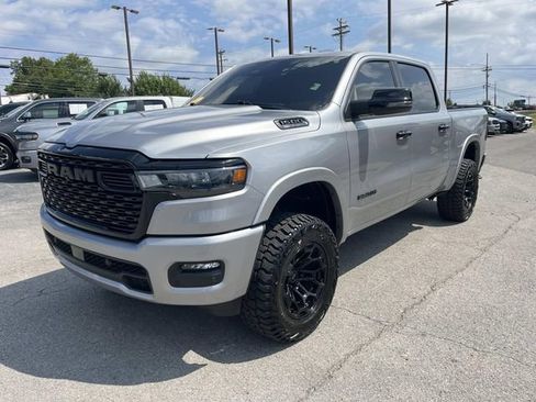 Used 2025 RAM 1500 Big Horn AWD/4WD image 8