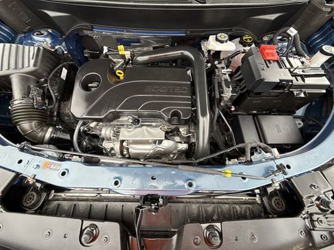 Used 2025 Chevrolet Equinox LT AWD/4WD image 17