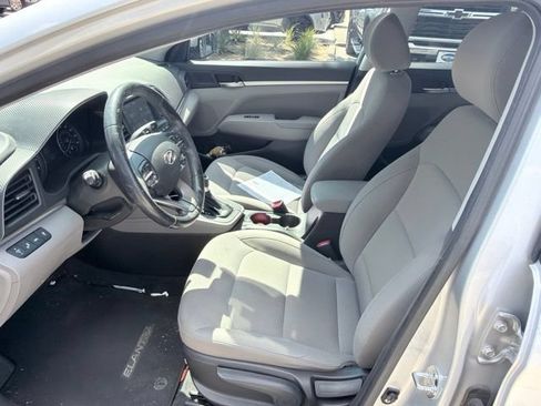 Used 2019 Hyundai Elantra Value Edition FWD image 8