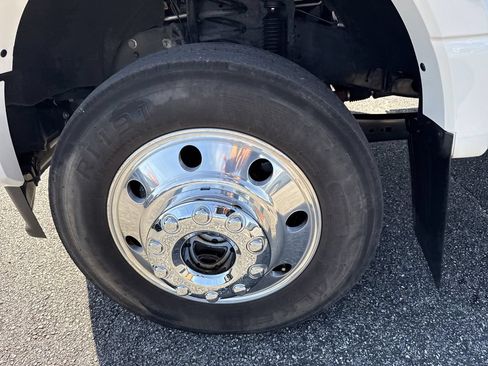 Used 2023 Ford F450 Lariat AWD/4WD image 11