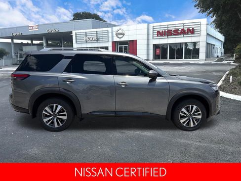 Certified 2024 Nissan Pathfinder SL FWD image 2