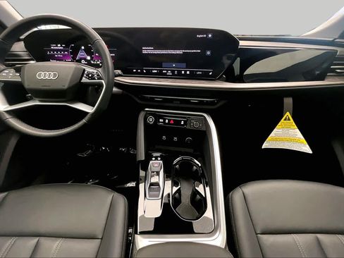 Certified 2025 Audi Q5 Premium w/ Convenience Package AWD/4WD image 16