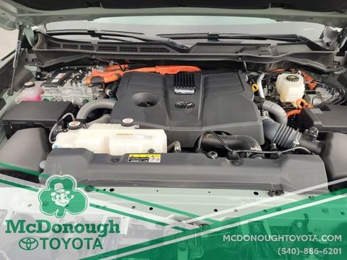 Certified 2024 Toyota Sequoia Platinum image 54