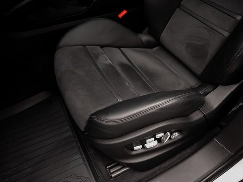 Used 2021 Porsche Cayenne GTS AWD/4WD image 65