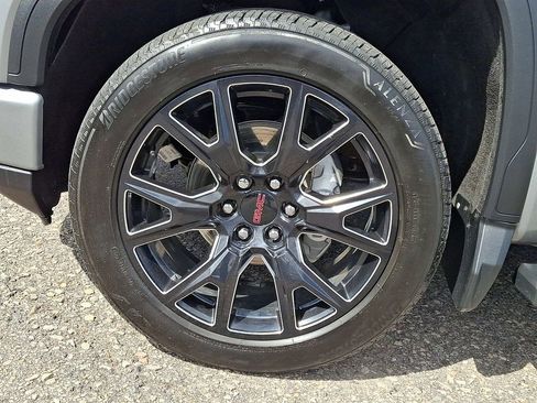 Used 2024 GMC Sierra 1500 Denali w/ Technology Package image 8