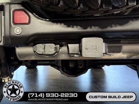 Used 2024 Jeep Wrangler Unlimited Rubicon 4xe AWD/4WD image 14
