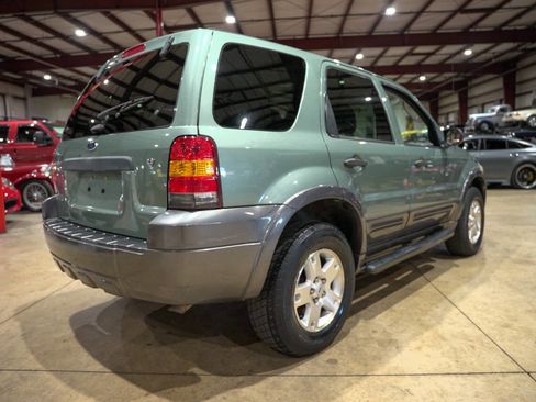 Used 2006 Ford Escape XLT image 8