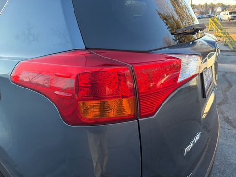 Used 2014 Toyota RAV4 XLE image 37