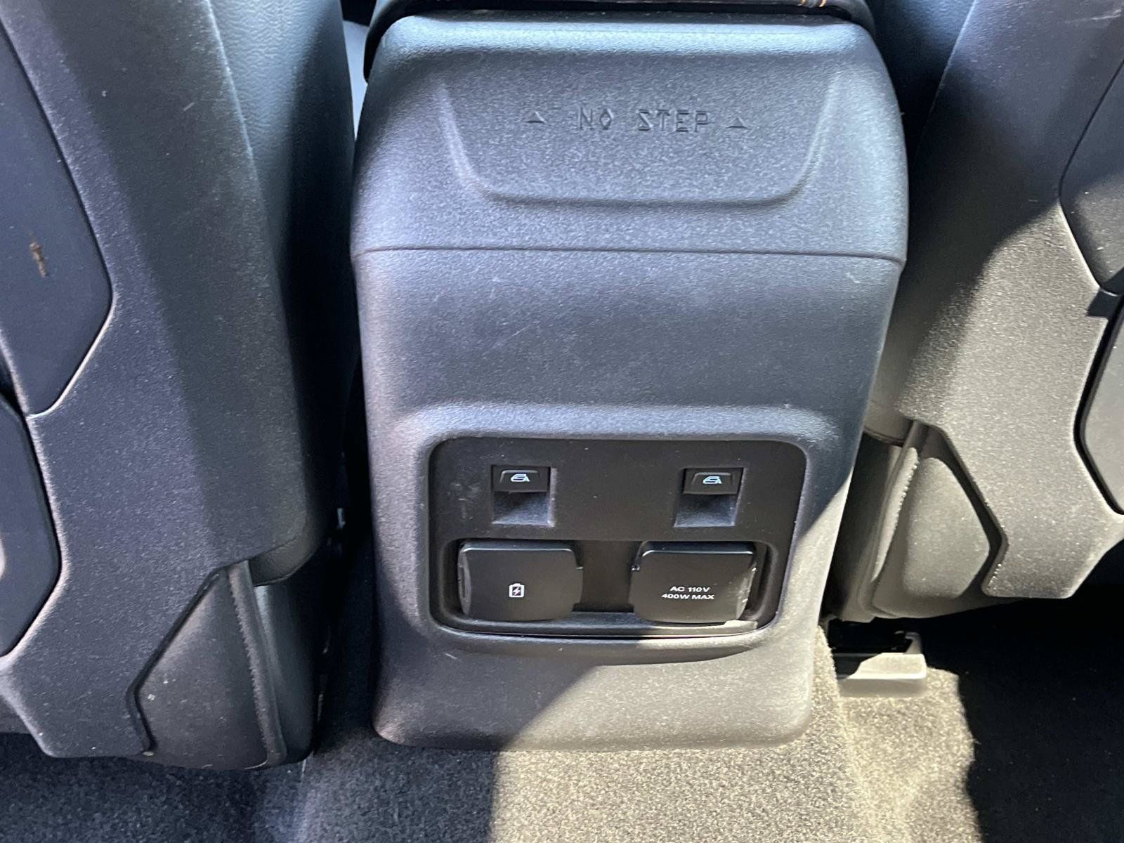 Used 2024 Ford Bronco Badlands AWD/4WD image 17