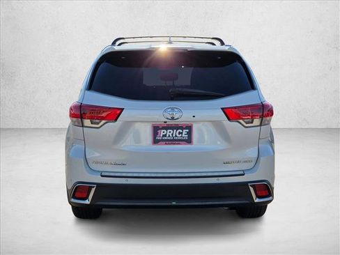 Used 2019 Toyota Highlander Limited image 7