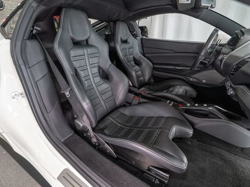 Used 2018 Ferrari 488 GTB RWD image 14