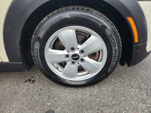 Used 2016 MINI Cooper 4-Door Hardtop w/ Cold Weather Package image 6