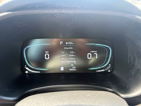 Used 2023 Kia Soul LX w/ Option Group 015 FWD image 16