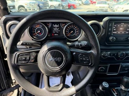 Used 2020 Jeep Wrangler Unlimited Sport image 16