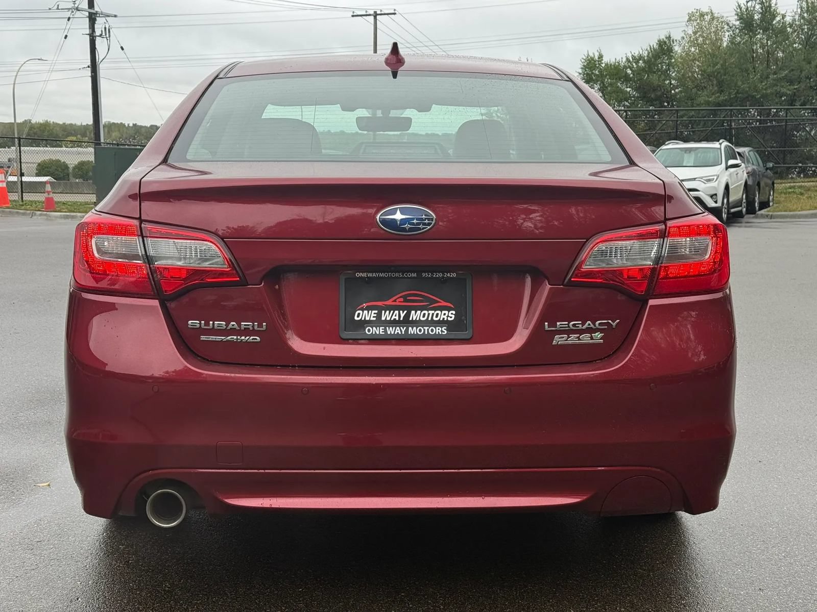 Used 2017 Subaru Legacy 2.5i Limited AWD/4WD image 4