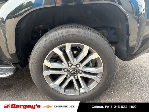 Used 2025 Toyota 4Runner Limited AWD/4WD image 8