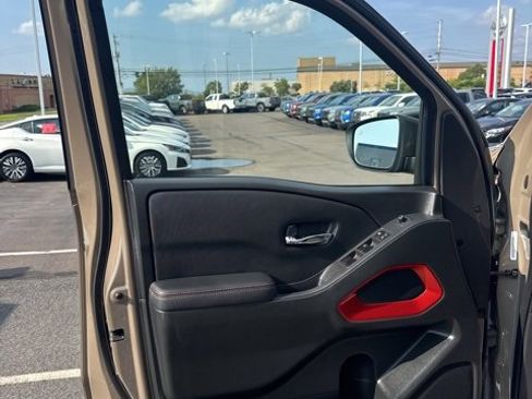 Certified 2023 Nissan Frontier PRO-4X w/ Technology Package image 10