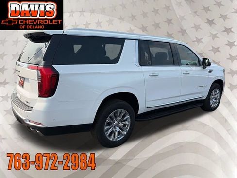 Used 2025 GMC Yukon XL Denali AWD/4WD image 9