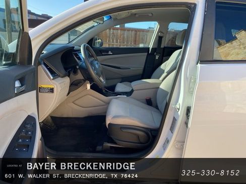 Used 2018 Hyundai Tucson SE w/ Cargo Package image 9