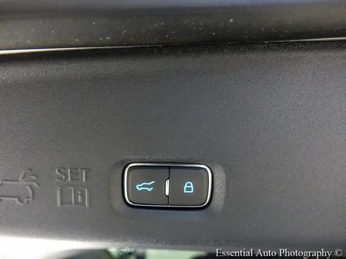 Used 2025 Ford Expedition Active AWD/4WD image 26