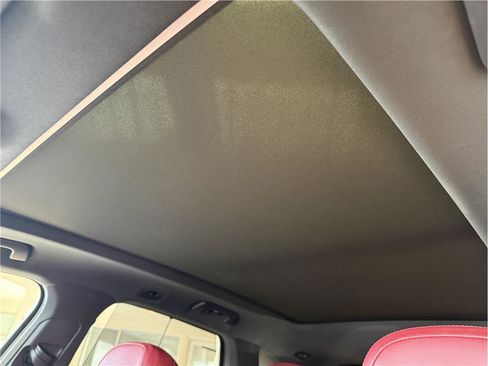 Used 2022 Porsche Cayenne E-Hybrid w/ Premium Plus Package image 46