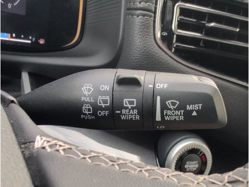 Used 2023 Jeep Wagoneer 4WD image 26