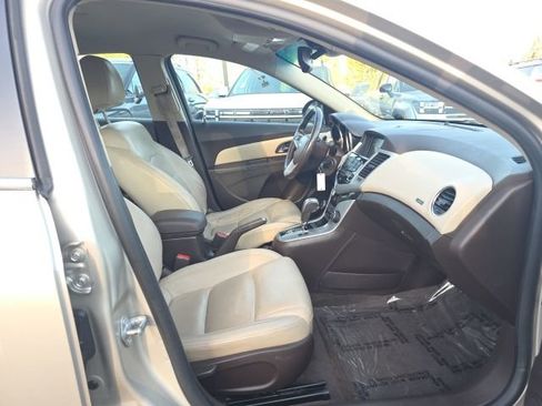 Used 2013 Chevrolet Cruze LT image 21