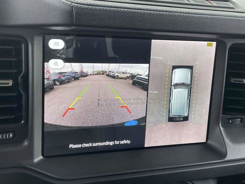 New 2025 Ford Bronco Badlands image 24