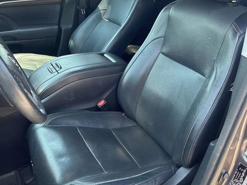 Used 2016 Toyota Highlander Limited Platinum AWD/4WD image 22