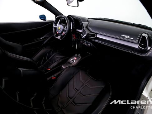 Used 2014 Ferrari 458 Spider RWD image 21