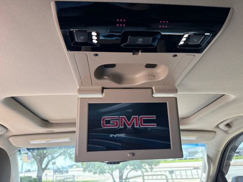 Used 2019 GMC Yukon SLT w/ Premium Edition RWD image 14