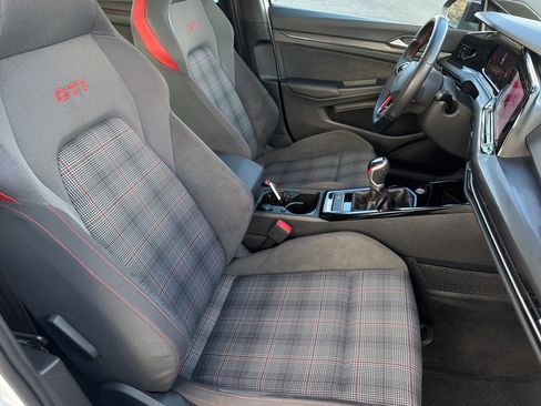 Used 2024 Volkswagen GTI SE image 27