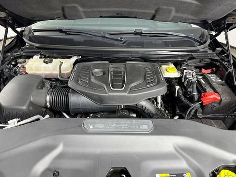 Used 2023 Jeep Grand Wagoneer L Series III w/ Rear Seat Video Group 1 AWD/4WD image 34