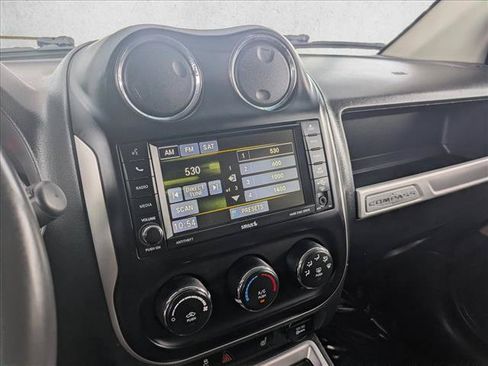 Used 2015 Jeep Compass Latitude AWD/4WD image 12