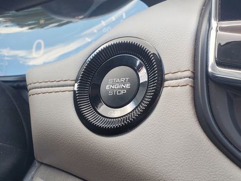 Used 2022 Jeep Compass Limited image 21