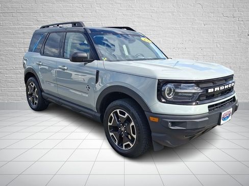 Used 2022 Ford Bronco Sport Outer Banks w/ Tech Package AWD/4WD image 4