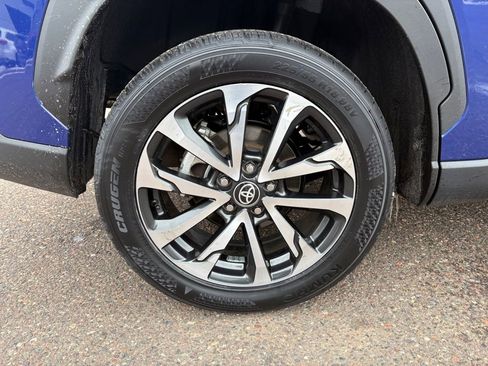 Certified 2024 Toyota Corolla Cross XLE image 12