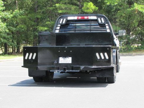 Used 2017 RAM 3500 Tradesman w/ Chrome Appearance Group AWD/4WD image 10
