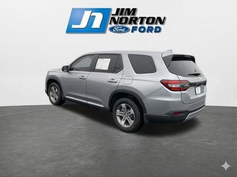 Used 2025 Honda Pilot EX-L image 7