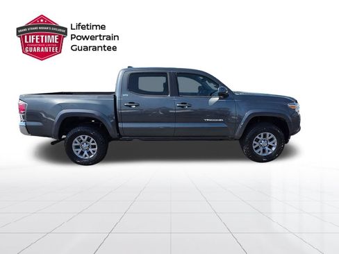 Used 2019 Toyota Tacoma SR5 RWD image 6