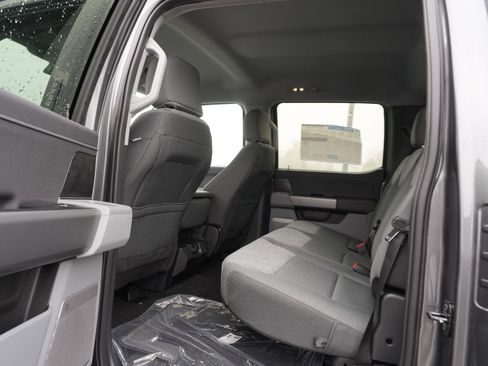 New 2026 Ford F250 XLT w/ XLT Premium Package image 18