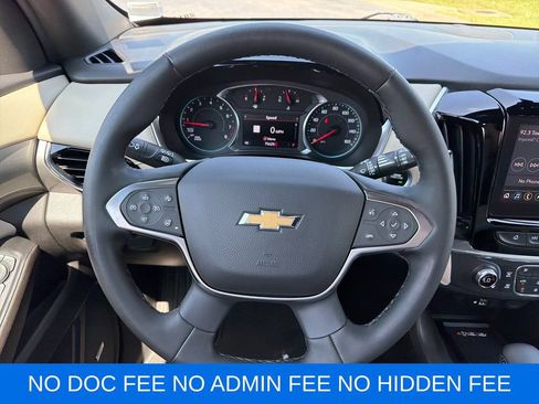 Used 2023 Chevrolet Traverse LT w/ LT Premium Package FWD image 16