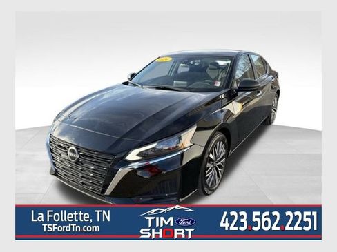 Used 2024 Nissan Altima 2.5 SV image 1