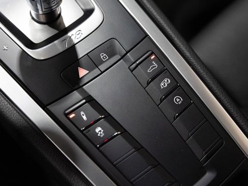 Used 2019 Porsche 718 Cayman S image 42