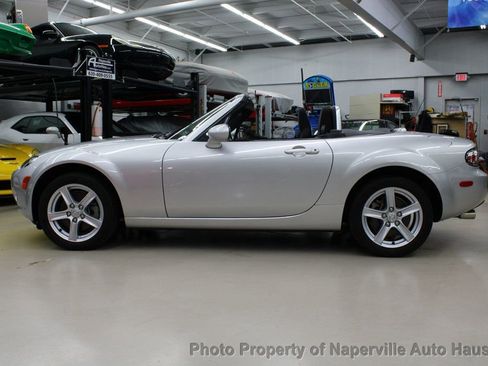 Used 2006 MAZDA MX-5 Miata Touring image 4