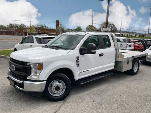Used 2020 Ford F350 XL w/ Power Equipment Group RWD image 2