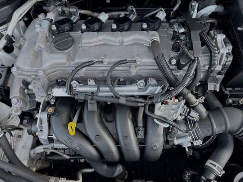 Used 2021 Toyota Corolla LE FWD image 30
